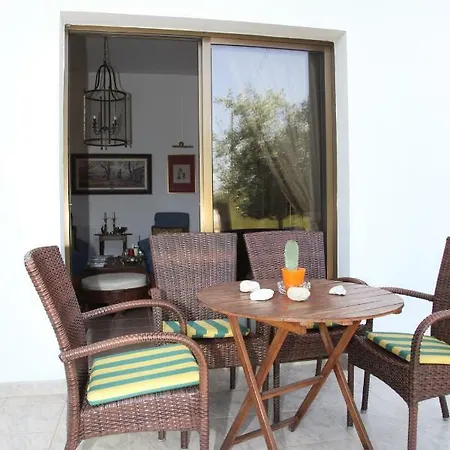 L' Aubrais Villa *