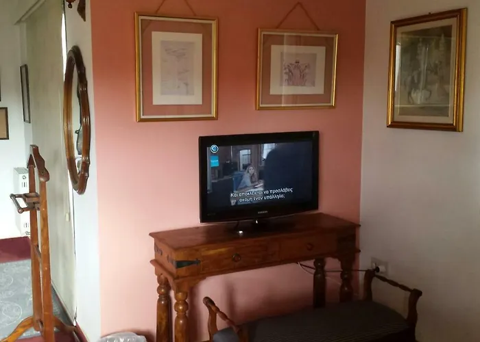 L' Aubrais Вилла