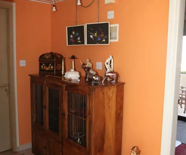 L' Aubrais Вилла *