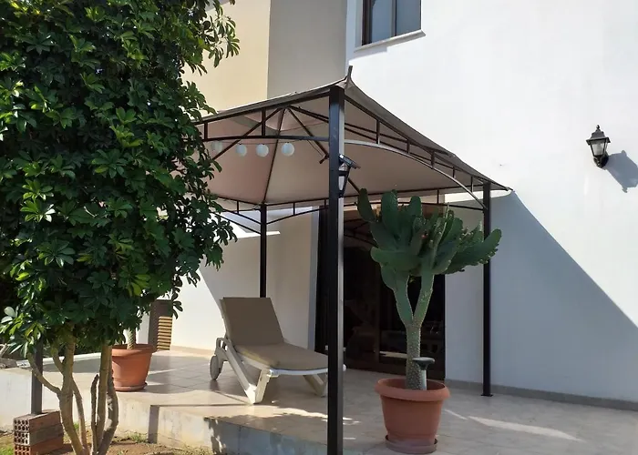 Vila L' Aubrais Lemesos